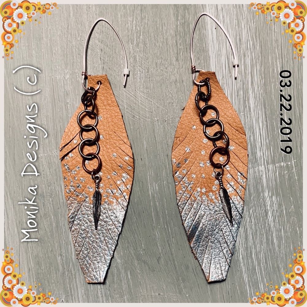 Handmade leather feather earrings 🌼🌺